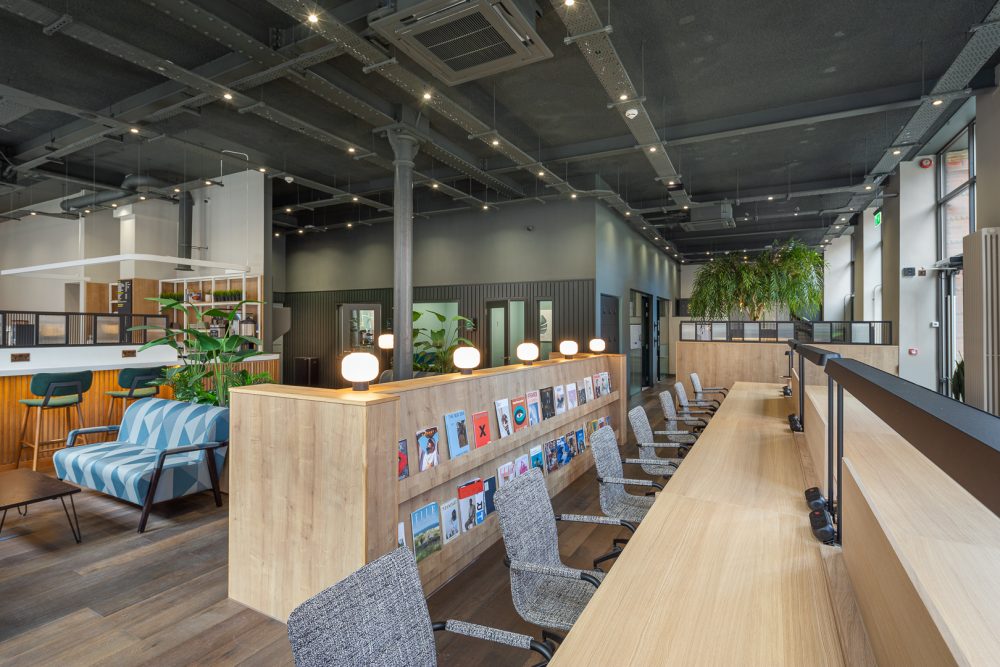 Hot desking library table at Park House, Leeds