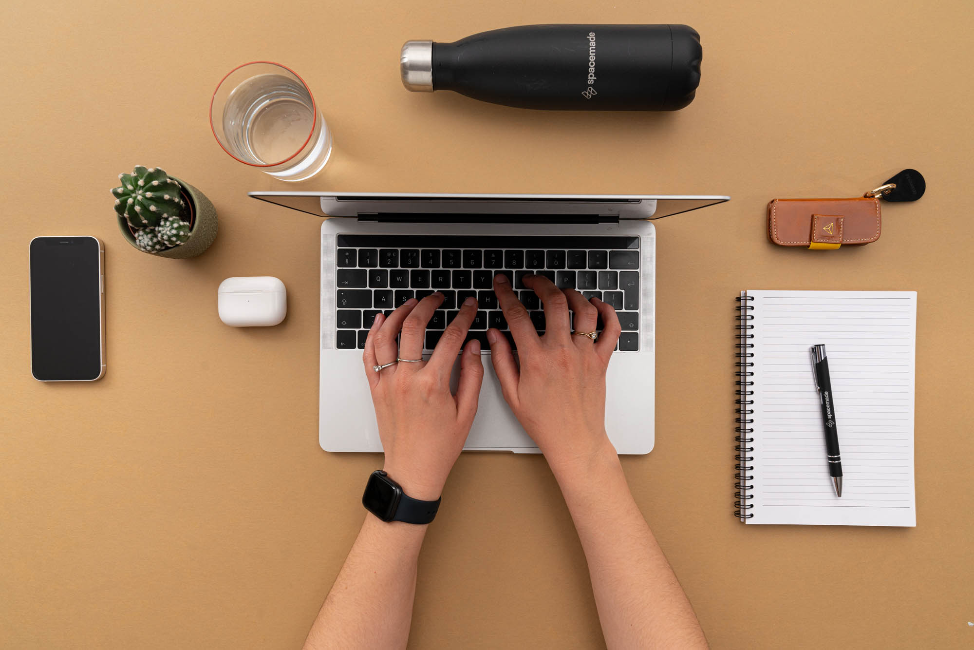 Hot-desking set up, stop motion, coworking