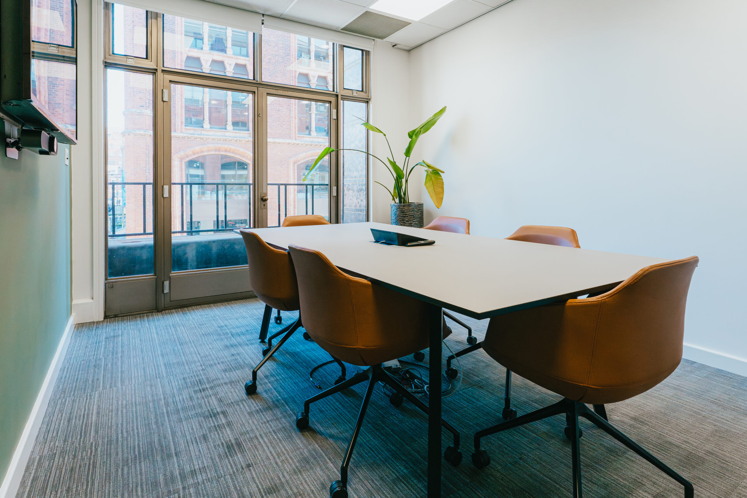PARK HOUSE MEETING ROOM – HOCKNEY 4